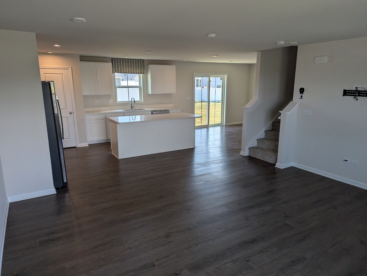 1219 Fox Hedge Trail, Hampshire, IL 60140