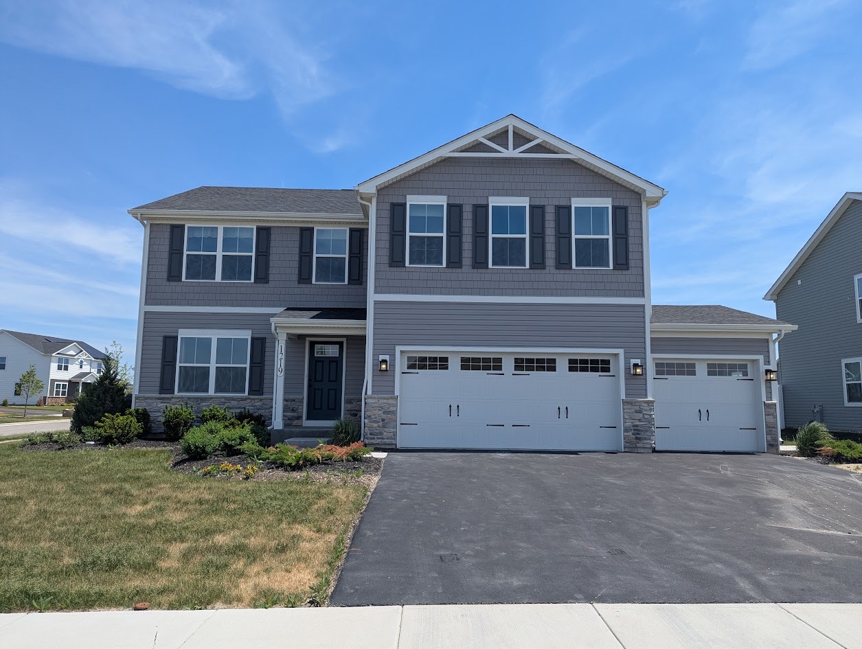 1219 Fox Hedge Trail, Hampshire, IL 60140