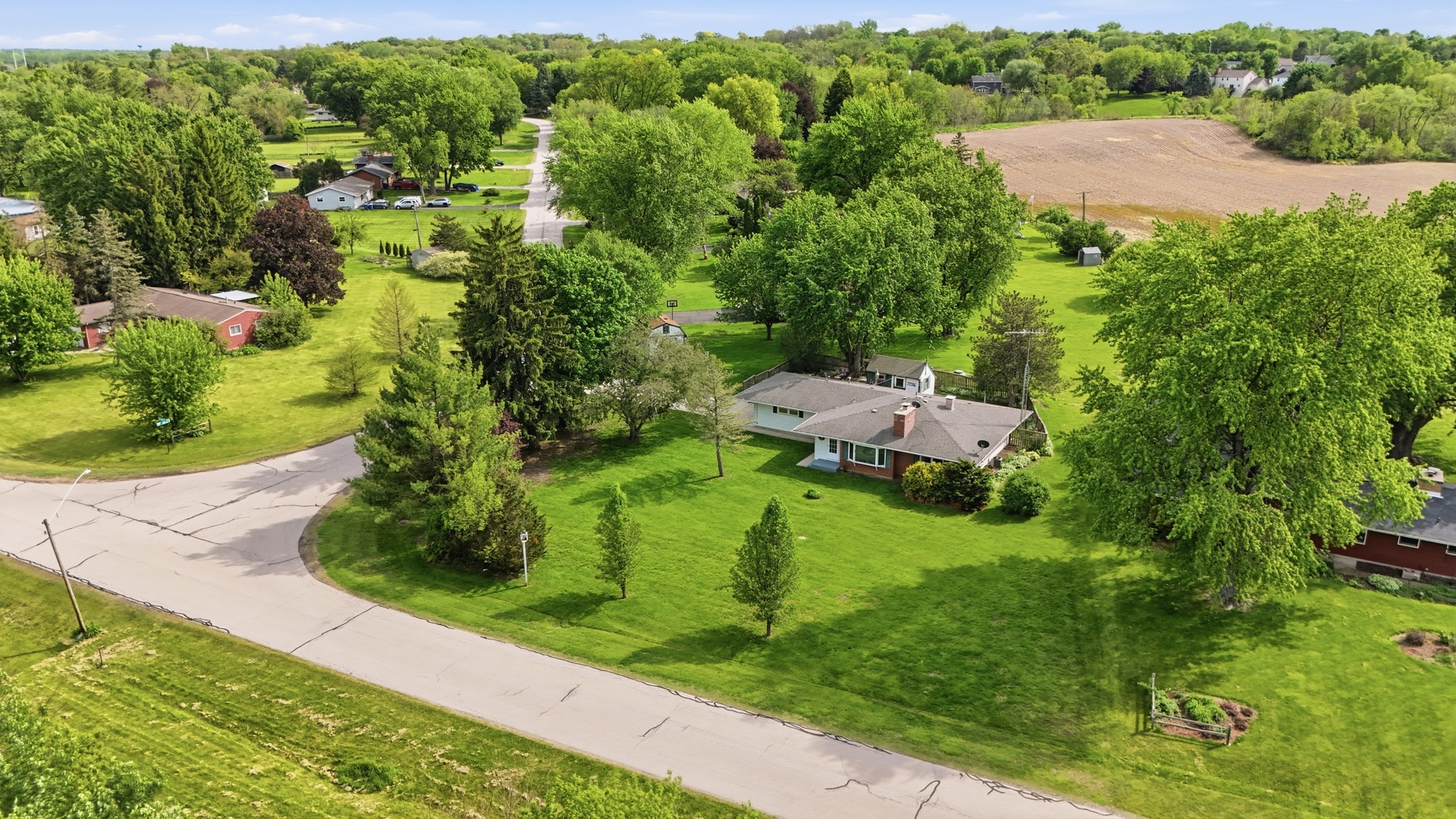11N802 WIN HAVEN Drive, Elgin, IL 60124