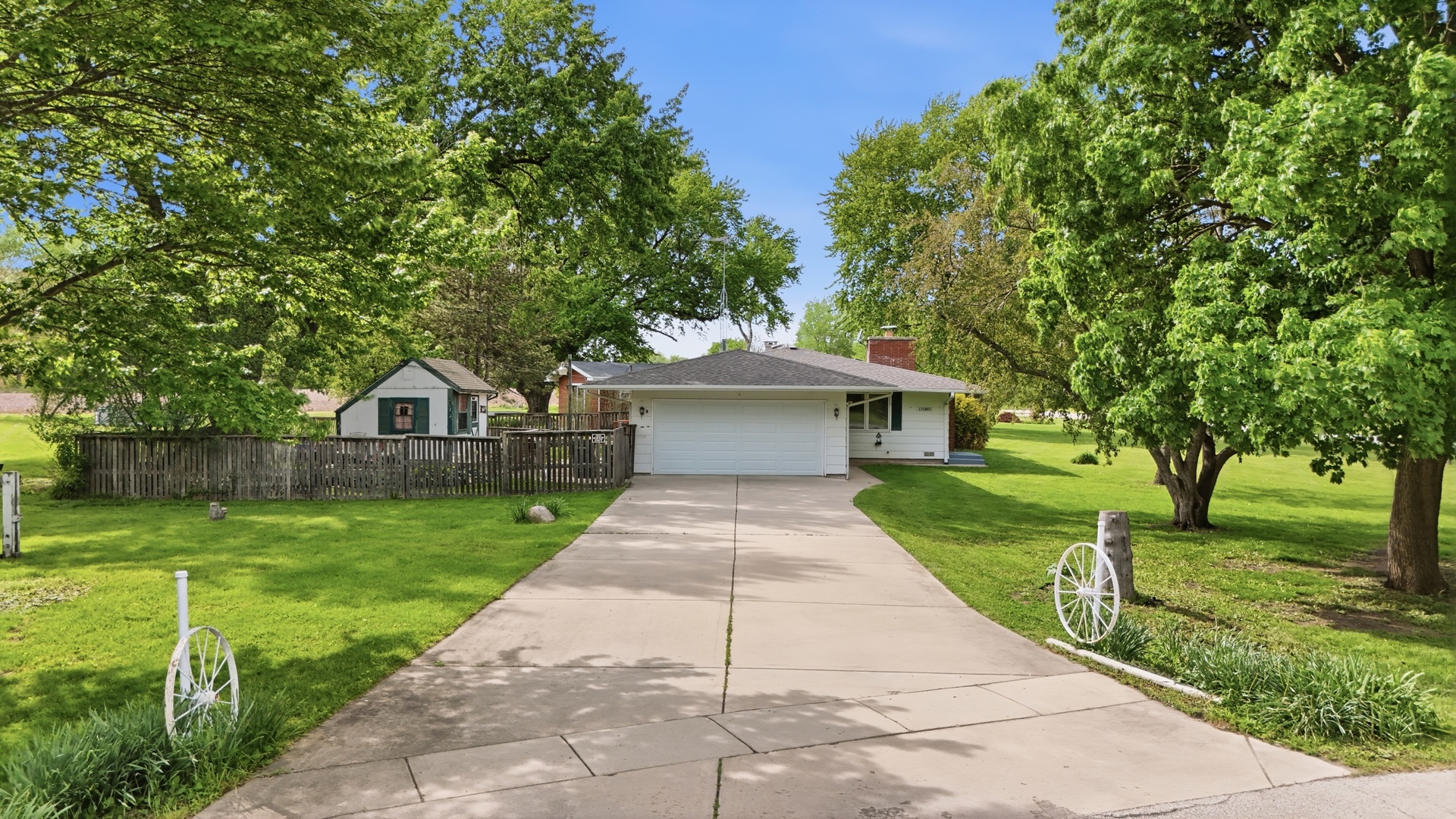 11N802 WIN HAVEN Drive, Elgin, IL 60124