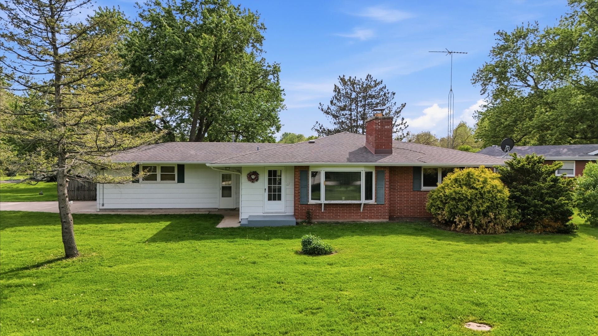 11N802 WIN HAVEN Drive, Elgin, IL 60124