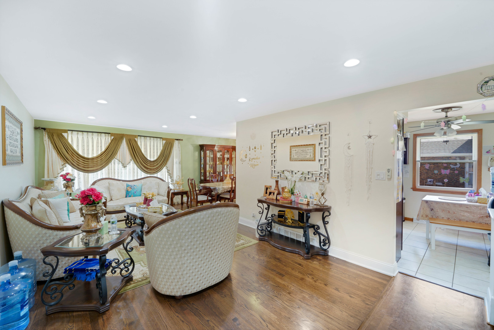 7849 W 79th Place, Bridgeview, IL 60455