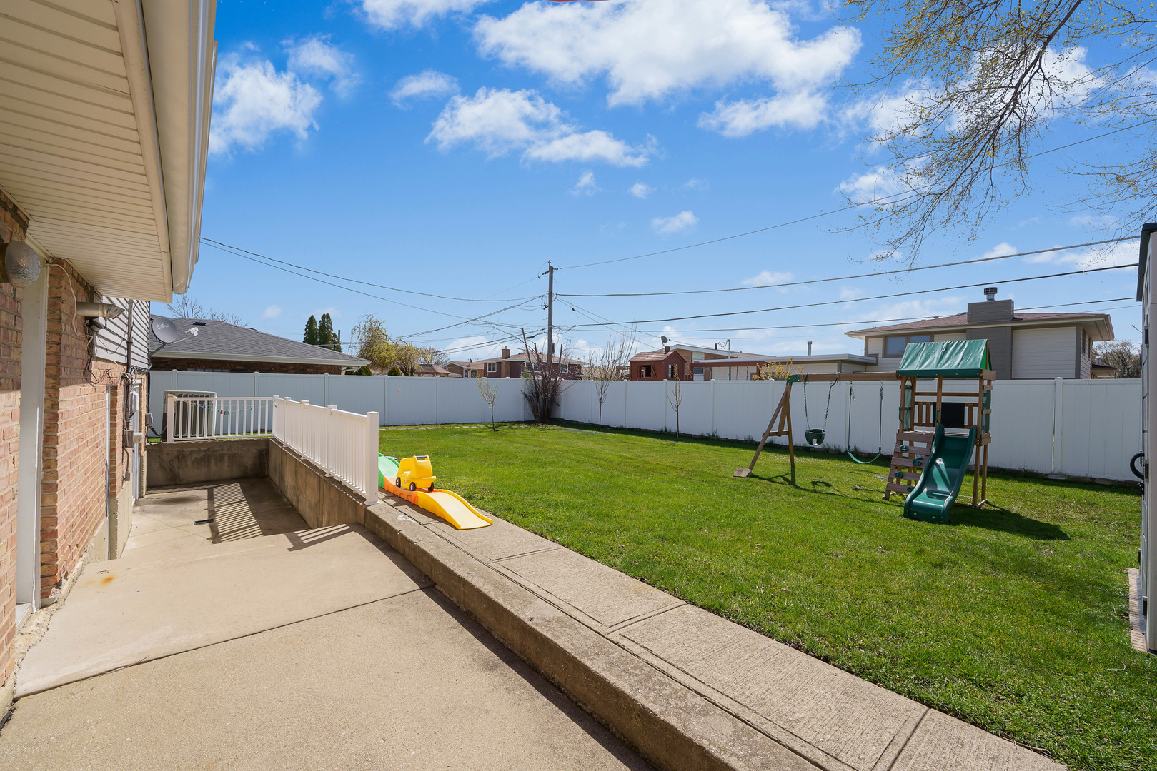 7849 W 79th Place, Bridgeview, IL 60455