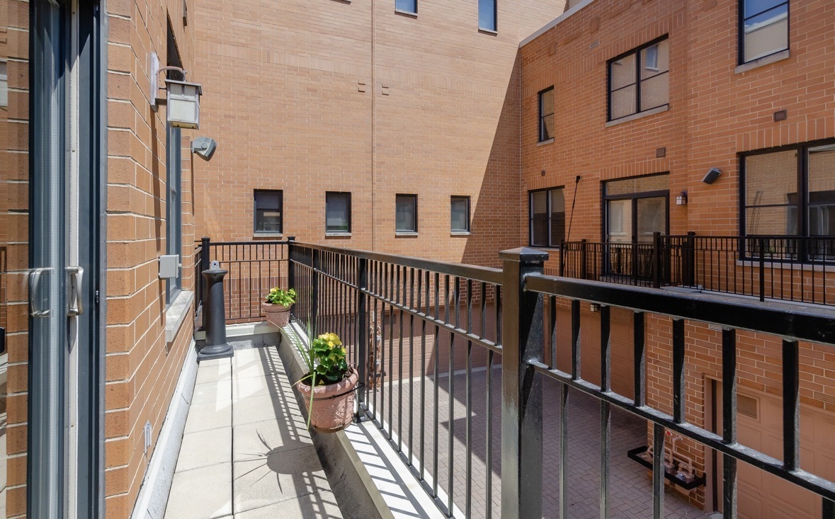 1125 W Monroe Street, Chicago, IL 60607