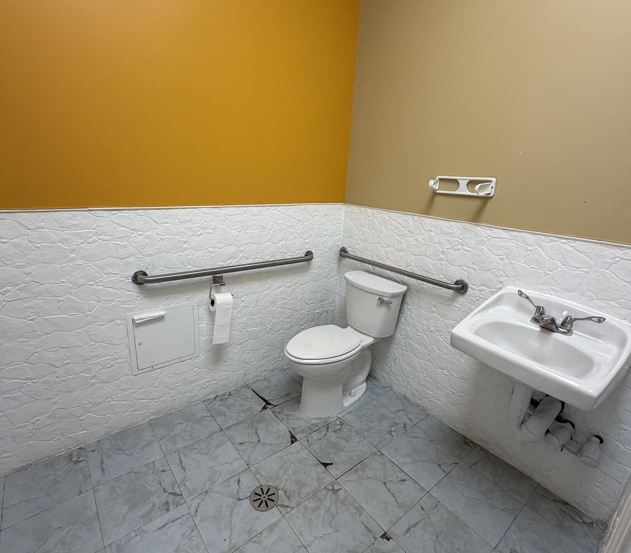 9023 W 151st Street, Orland Park, IL 60462