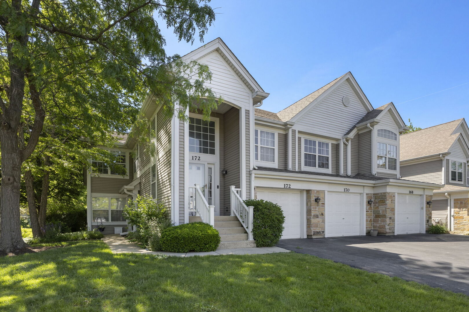 172 Concord Lane #172, Carol Stream, IL 60188