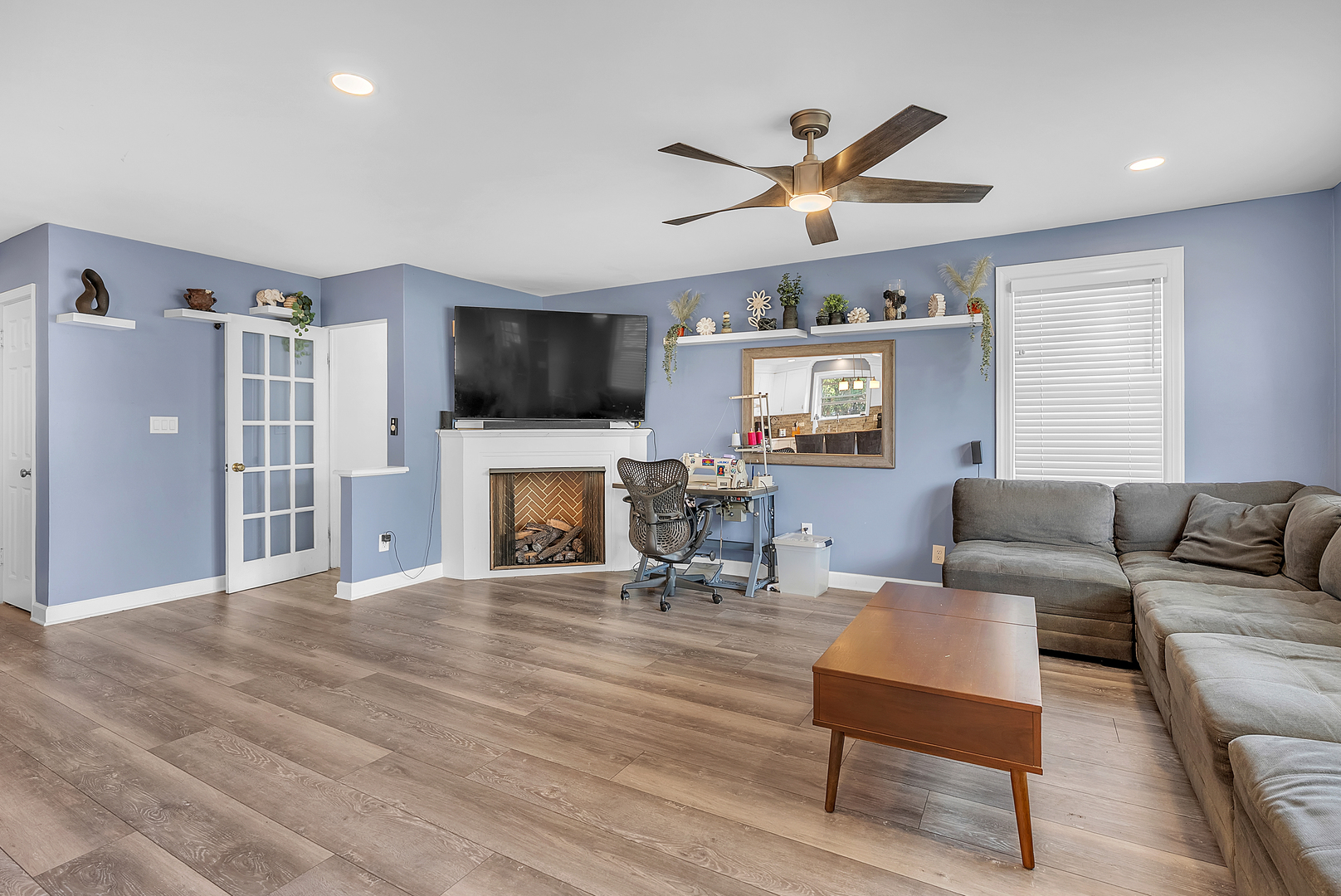 17W445 BUTTERFIELD Road, Oakbrook Terrace, IL 60181