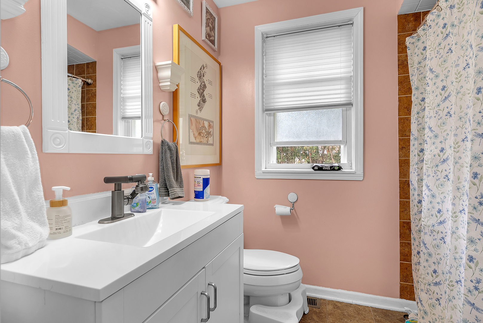 17W445 BUTTERFIELD Road, Oakbrook Terrace, IL 60181