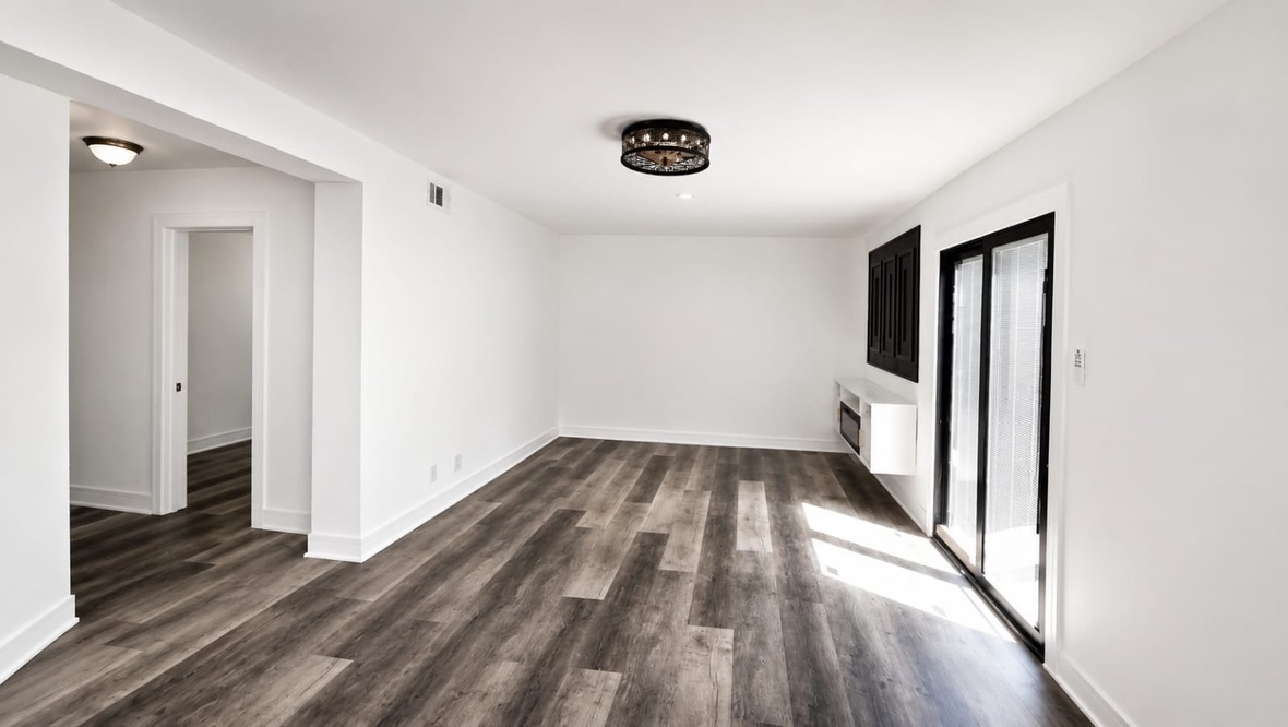 8156 S King Drive, Chicago, IL 60619