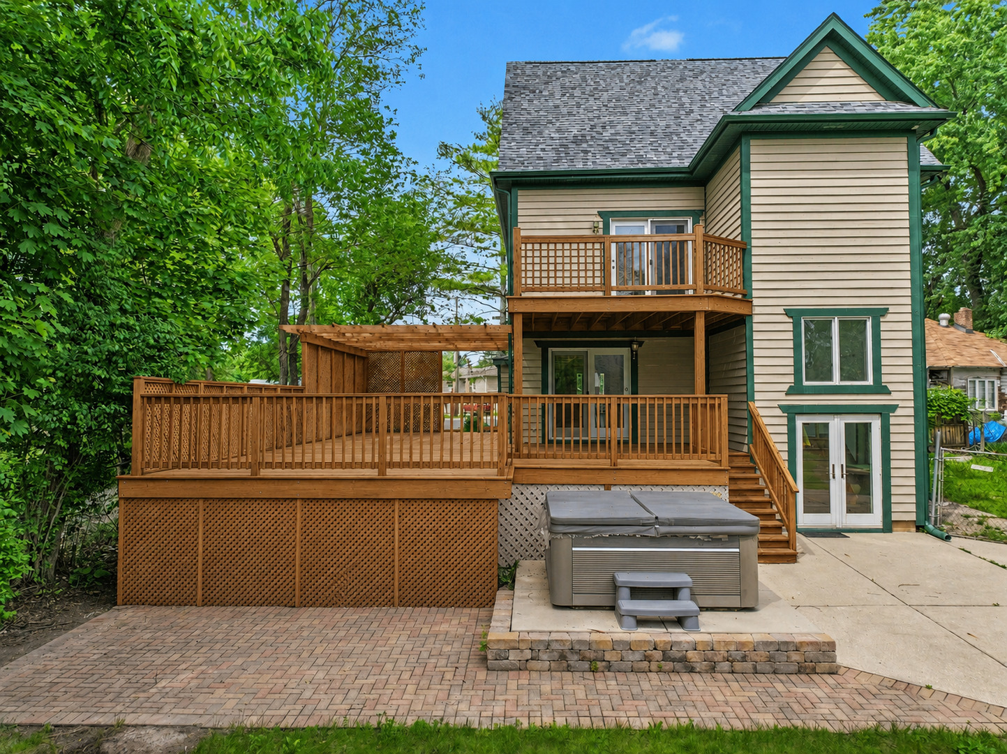 26131 W Lakeview Avenue, Ingleside, IL 60041
