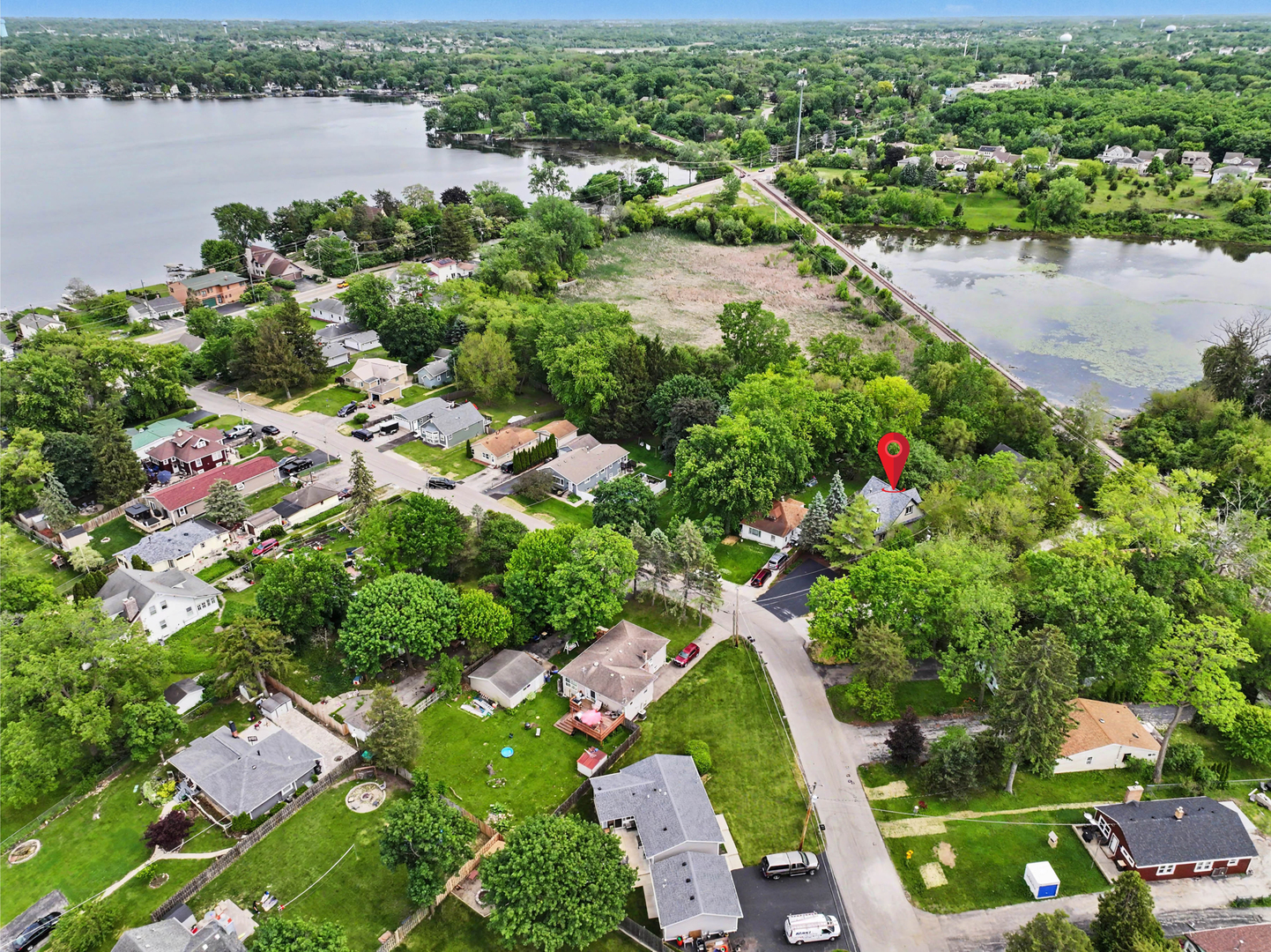 26131 W Lakeview Avenue, Ingleside, IL 60041