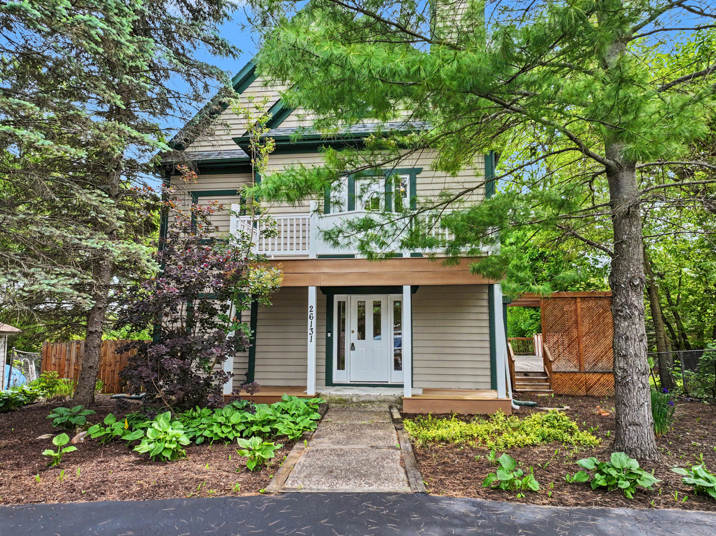 26131 W Lakeview Avenue, Ingleside, IL 60041