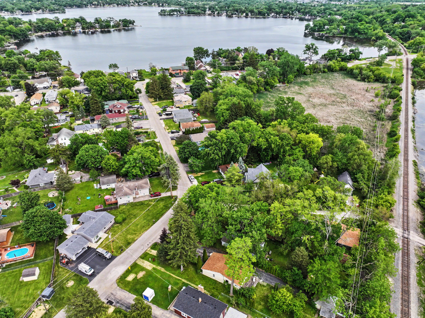 26131 W Lakeview Avenue, Ingleside, IL 60041