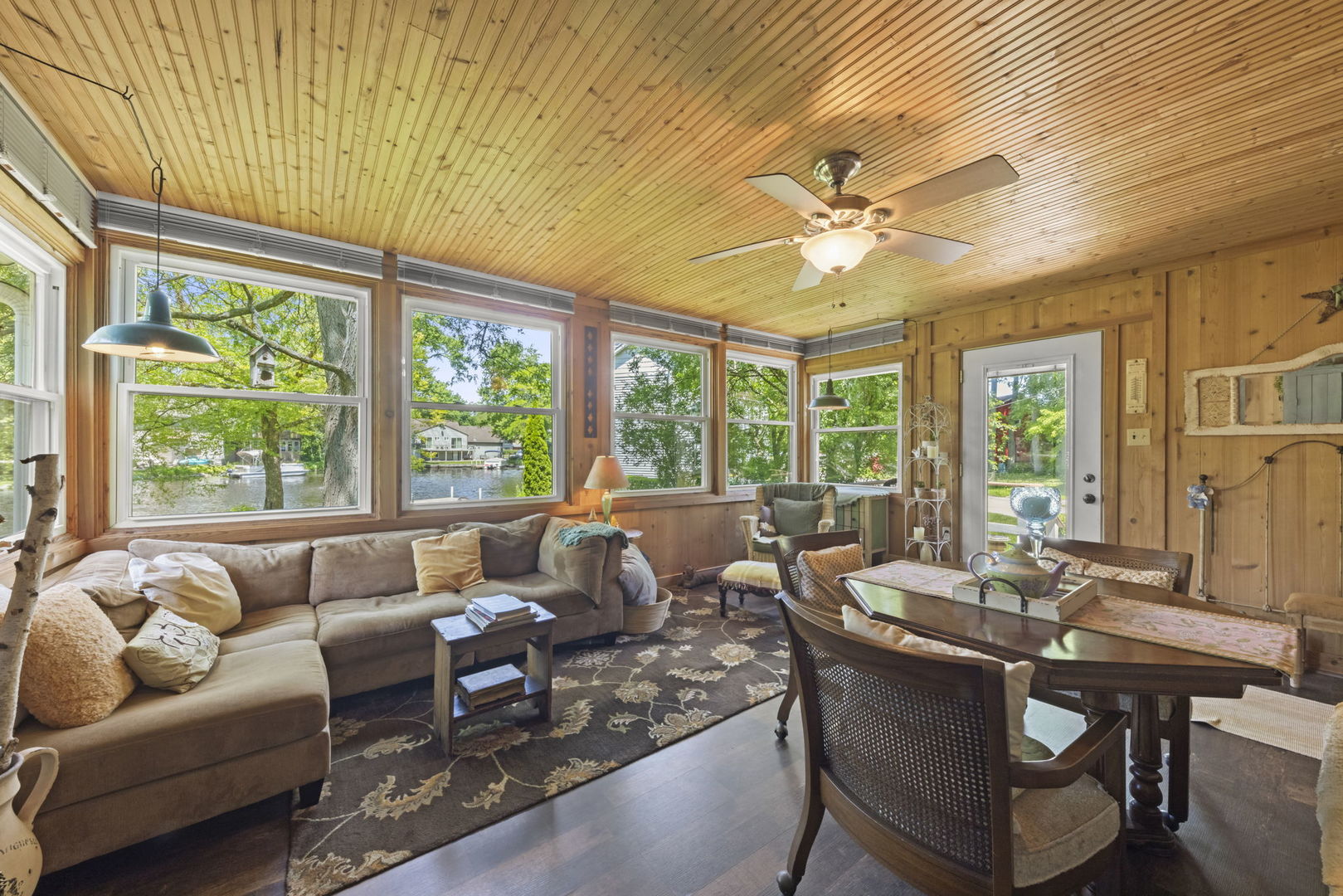 3321 Willow Lane, Island Lake, IL 60042