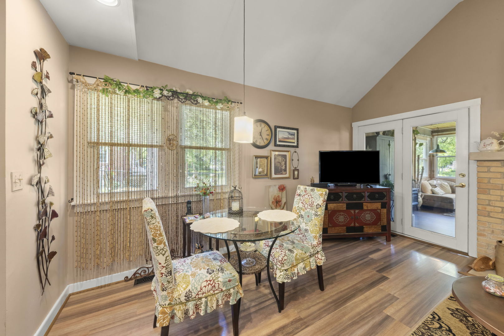 3321 Willow Lane, Island Lake, IL 60042