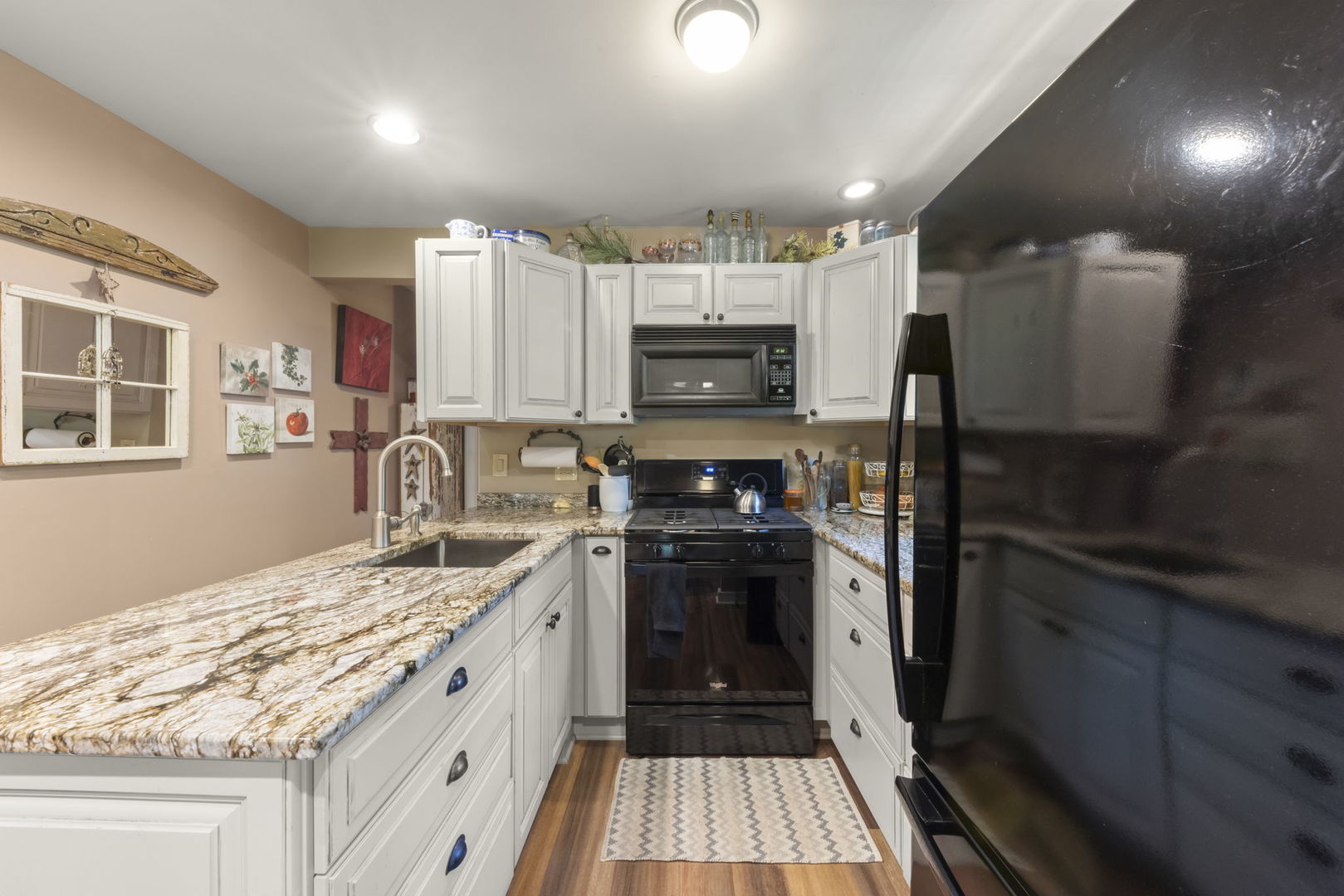 3321 Willow Lane, Island Lake, IL 60042