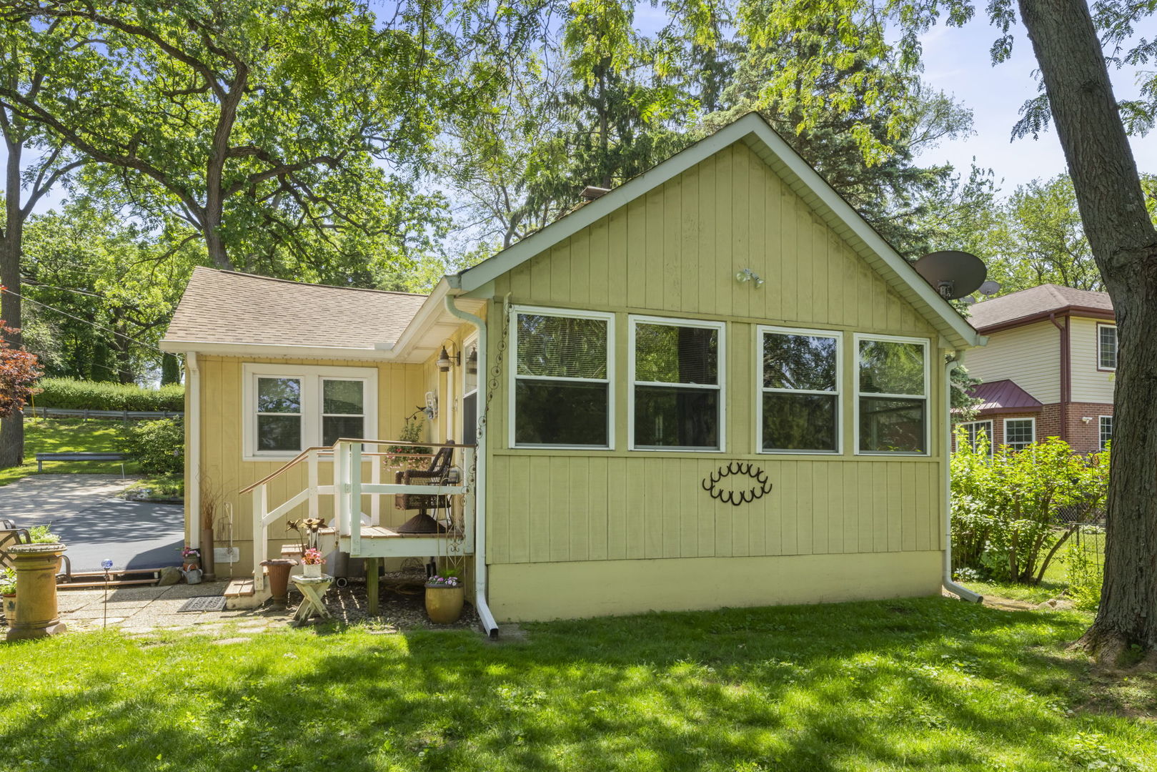 3321 Willow Lane, Island Lake, IL 60042