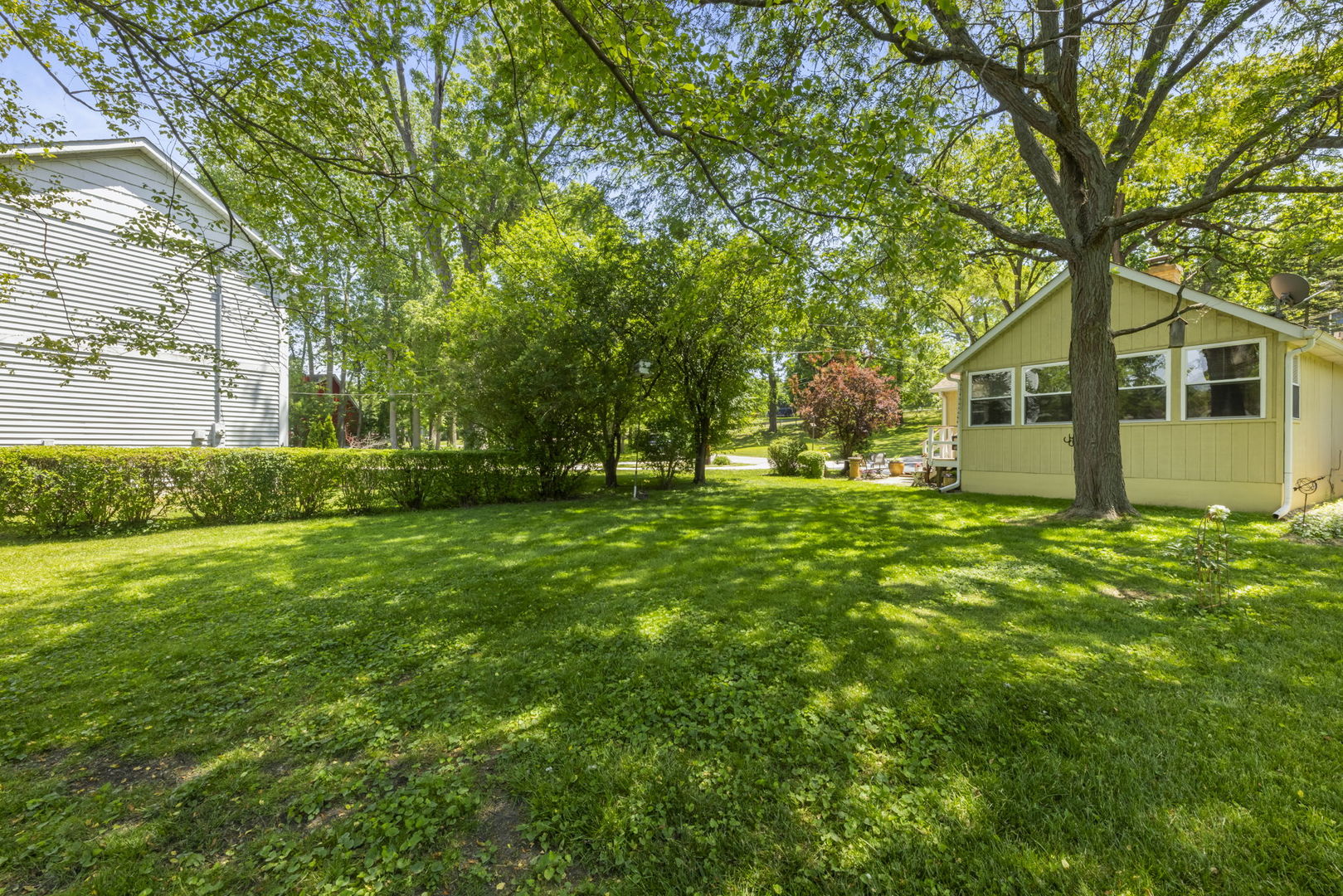 3321 Willow Lane, Island Lake, IL 60042