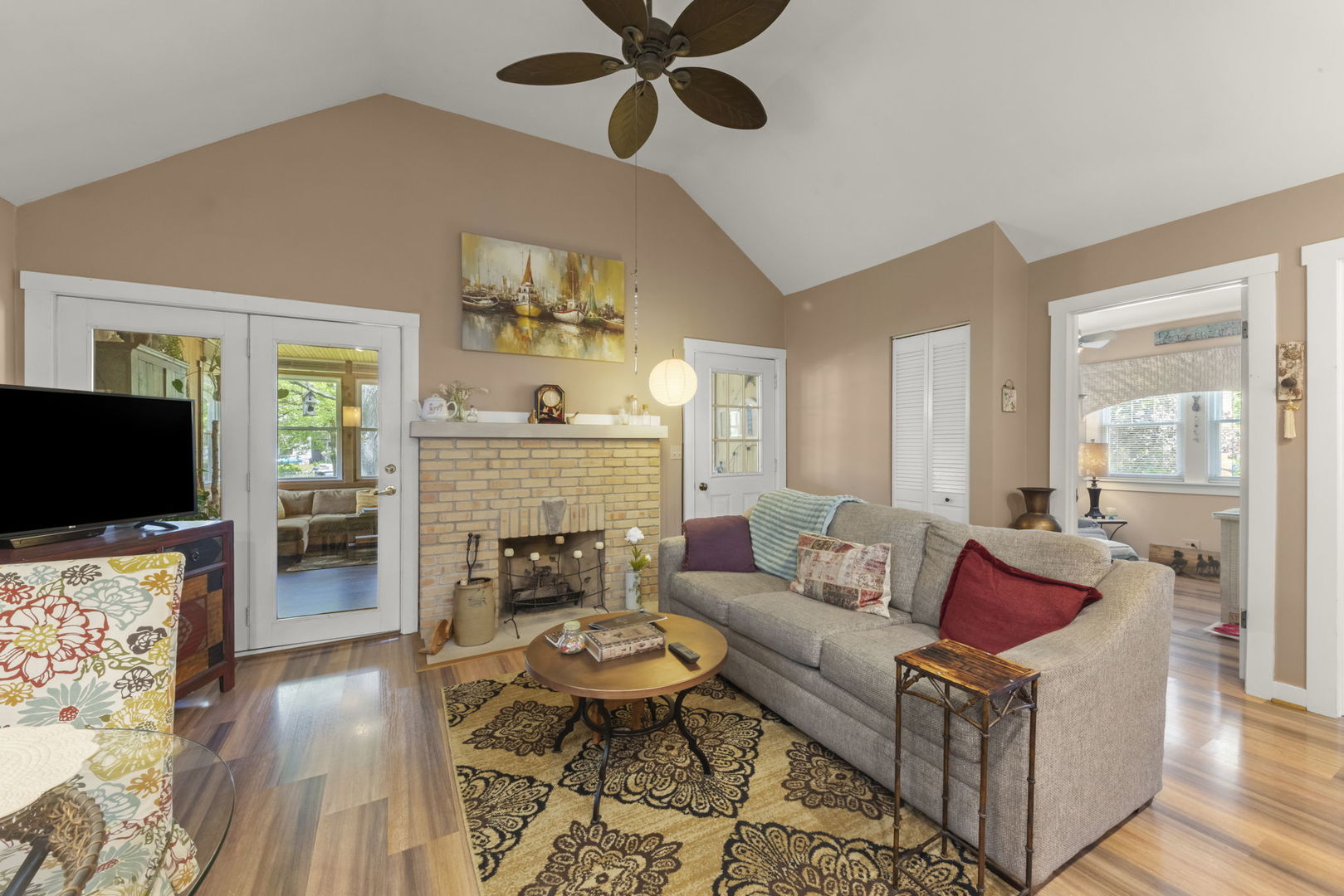 3321 Willow Lane, Island Lake, IL 60042