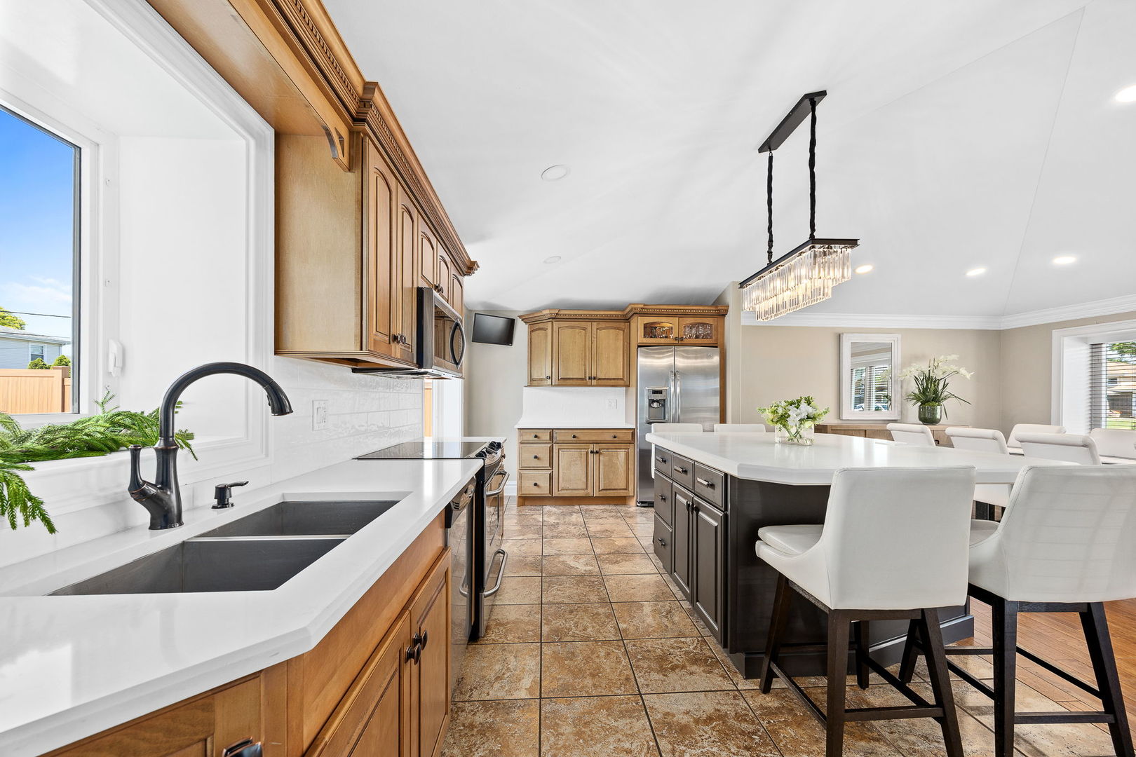 7917 W 81st Street, Bridgeview, IL 60455