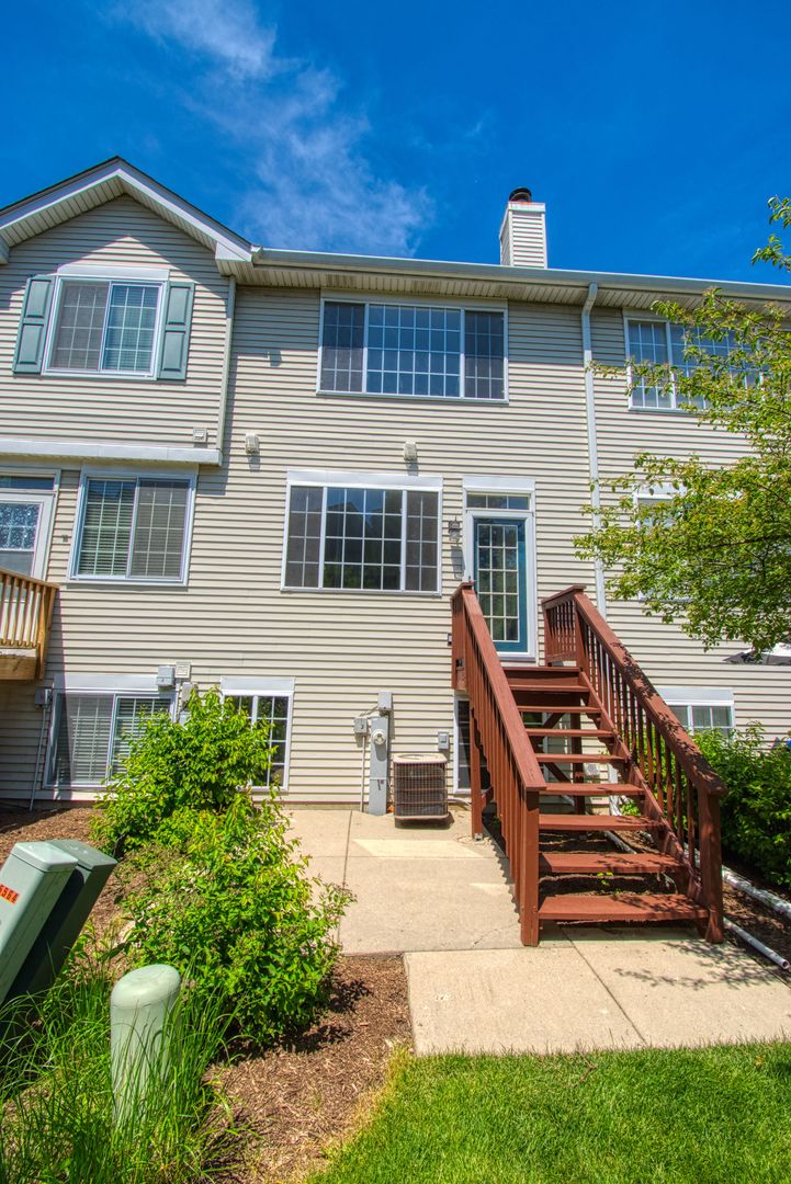5564 Elizabeth Place, Rolling Meadows, IL 60008