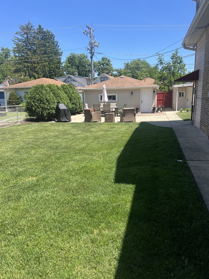3147 Sunnyside Avenue, Brookfield, IL 60513
