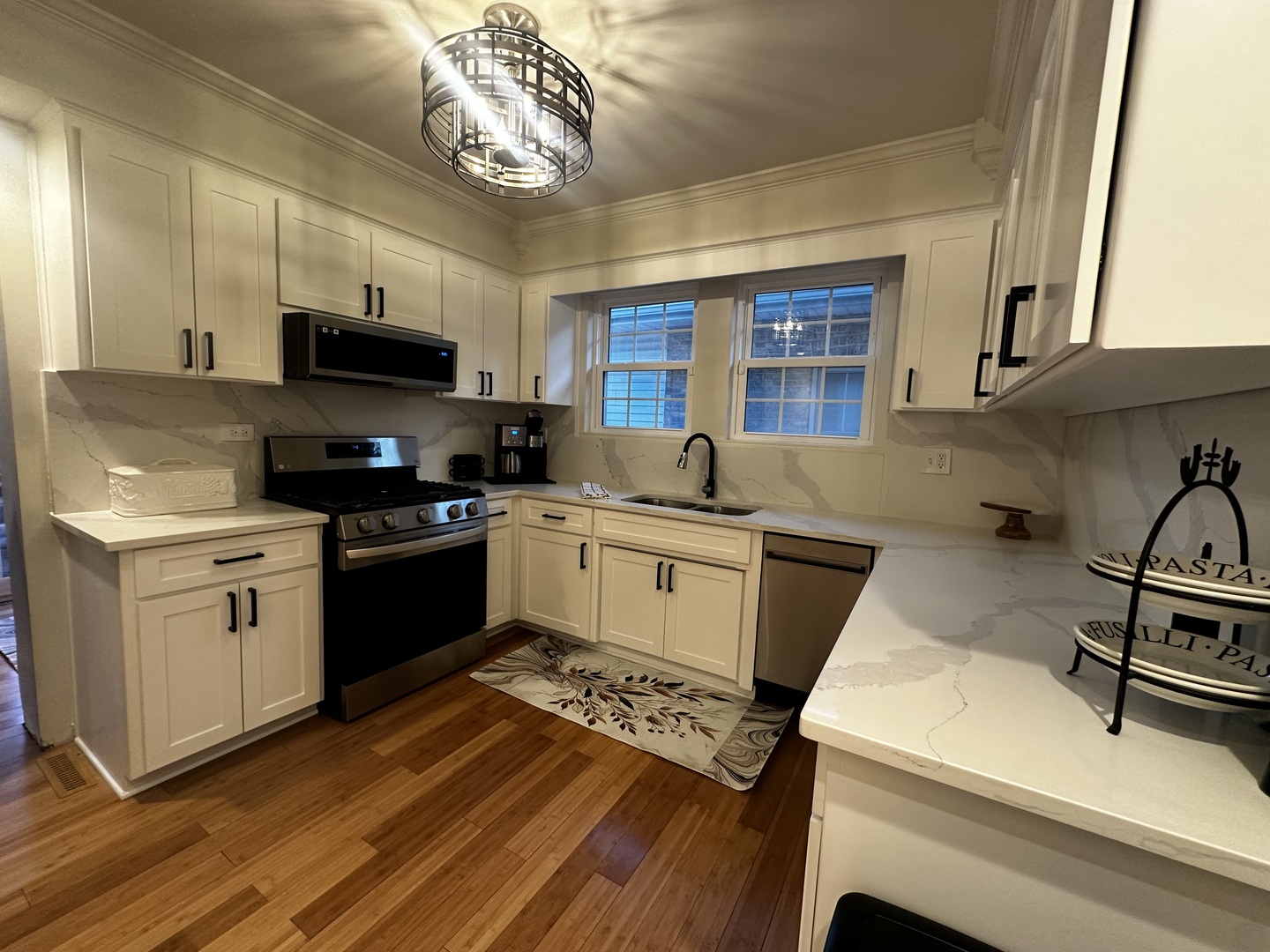 3147 Sunnyside Avenue, Brookfield, IL 60513