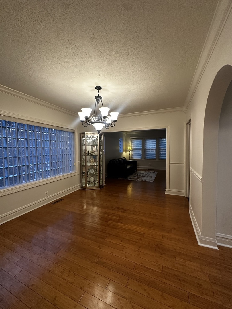 3147 Sunnyside Avenue, Brookfield, IL 60513