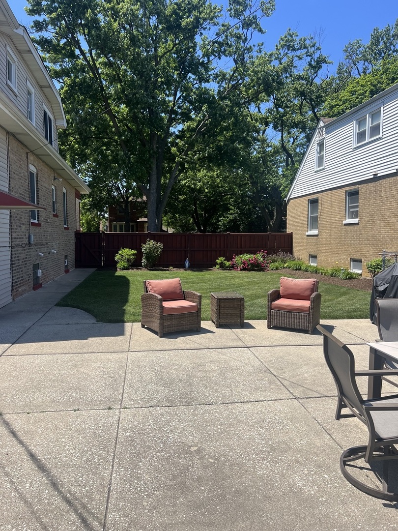 3147 Sunnyside Avenue, Brookfield, IL 60513