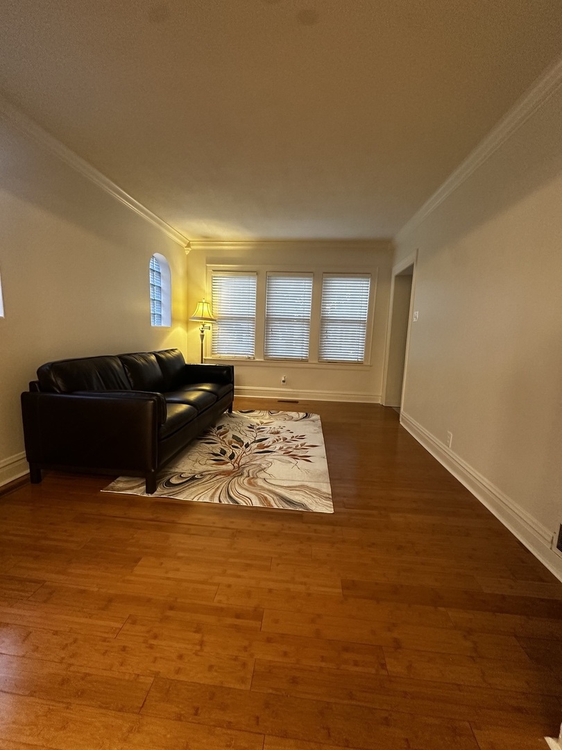 3147 Sunnyside Avenue, Brookfield, IL 60513