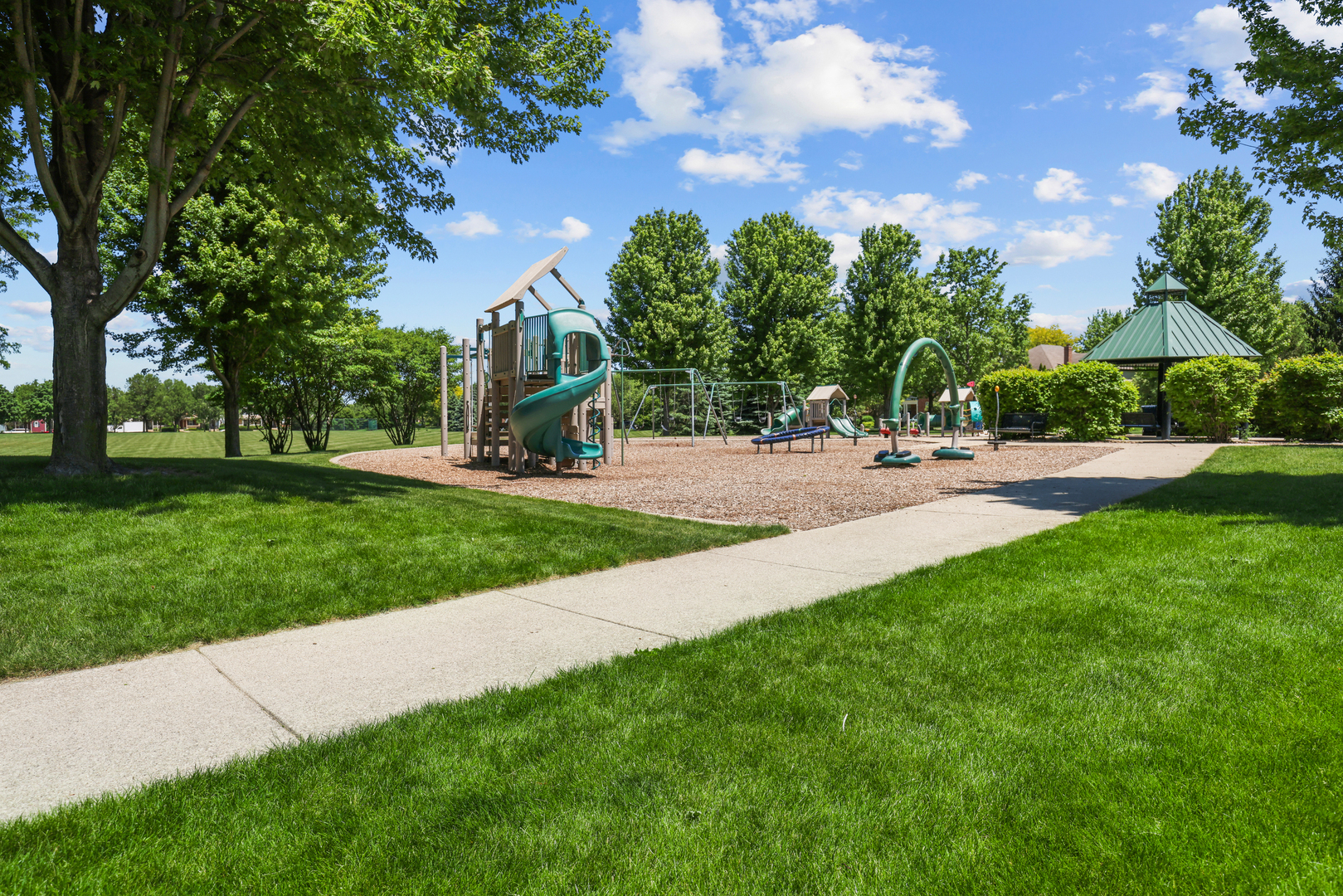 3633 Hyde Park Court, Elgin, IL 60124