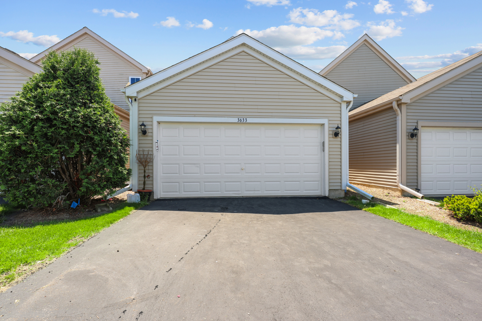 3633 Hyde Park Court, Elgin, IL 60124