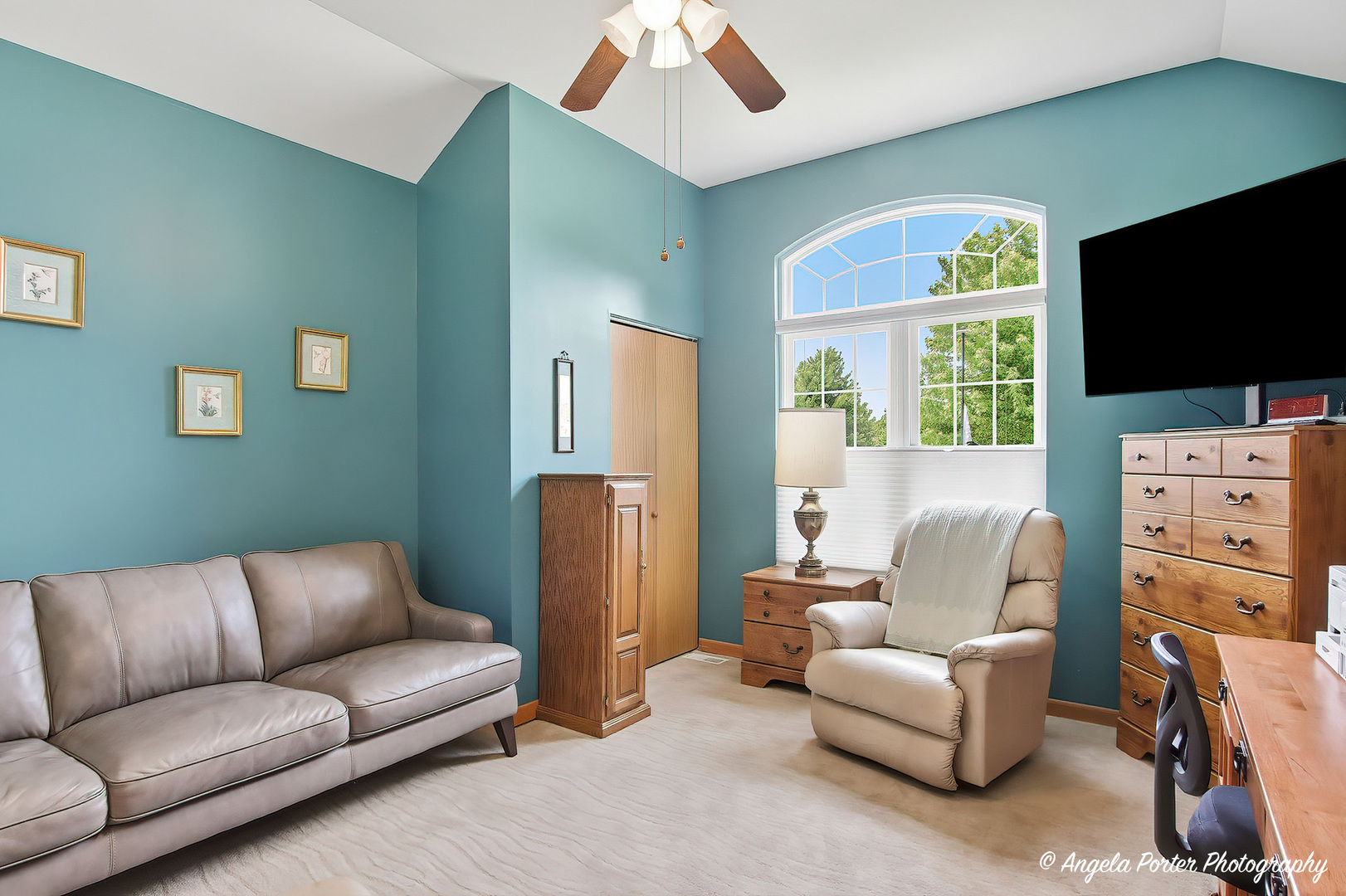 4641 4th Street, Winthrop Harbor, IL 60096