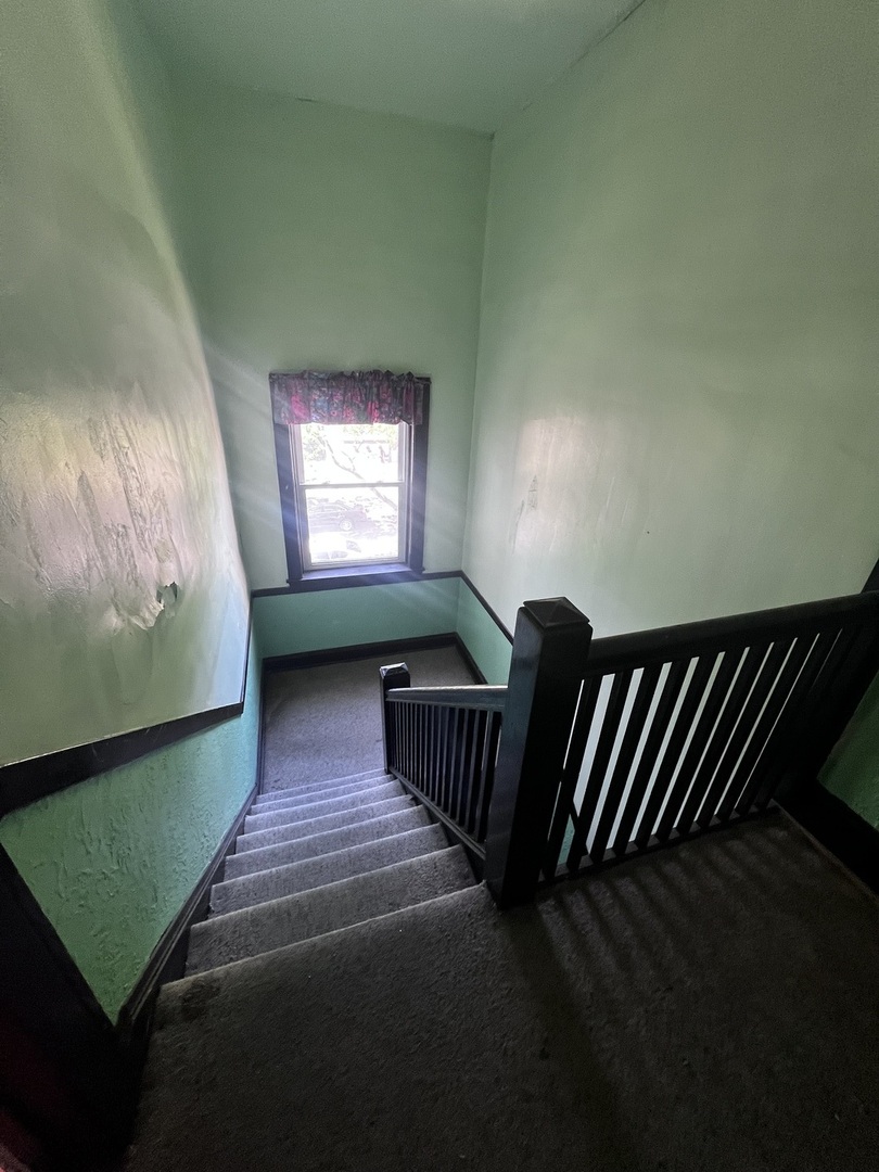 8127 S Vernon Avenue, Chicago, IL 60619