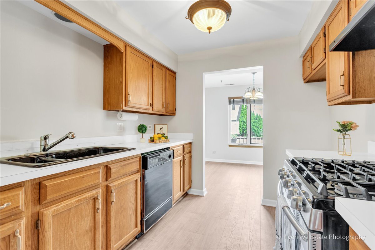 8304 Highpoint Circle #B, Darien, IL 60561