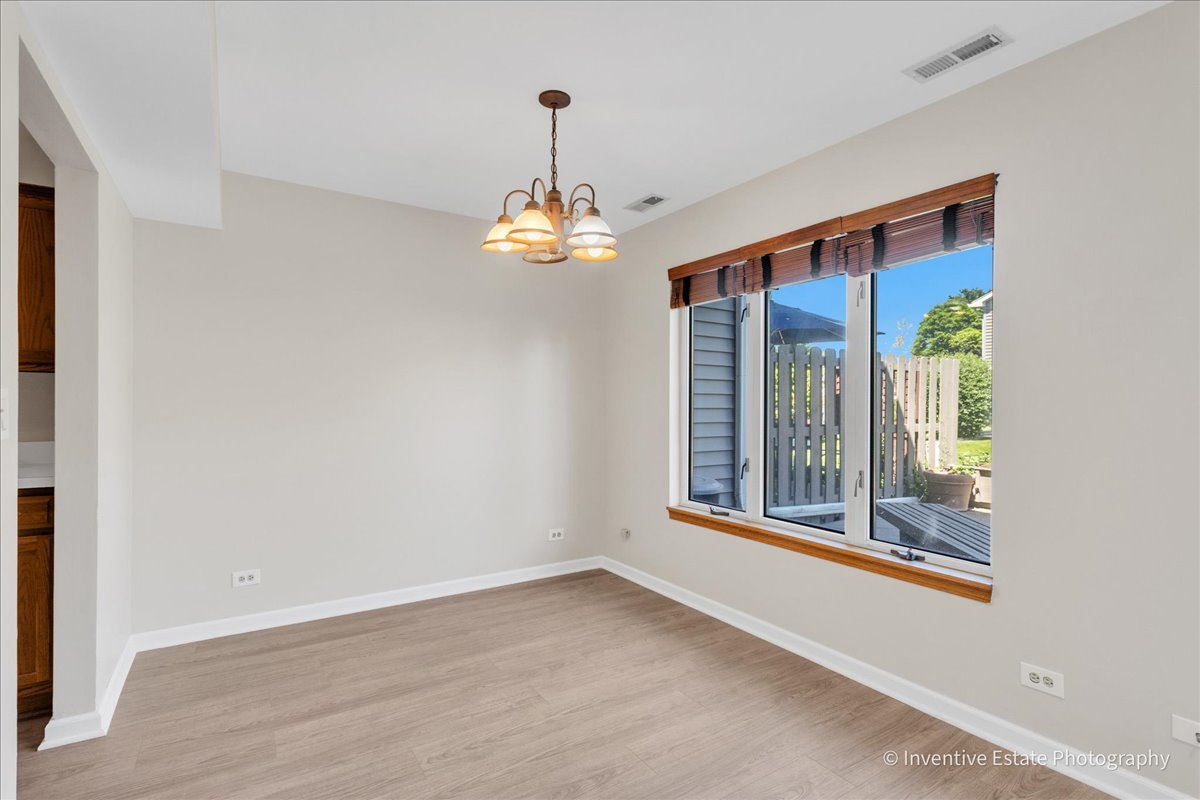 8304 Highpoint Circle #B, Darien, IL 60561