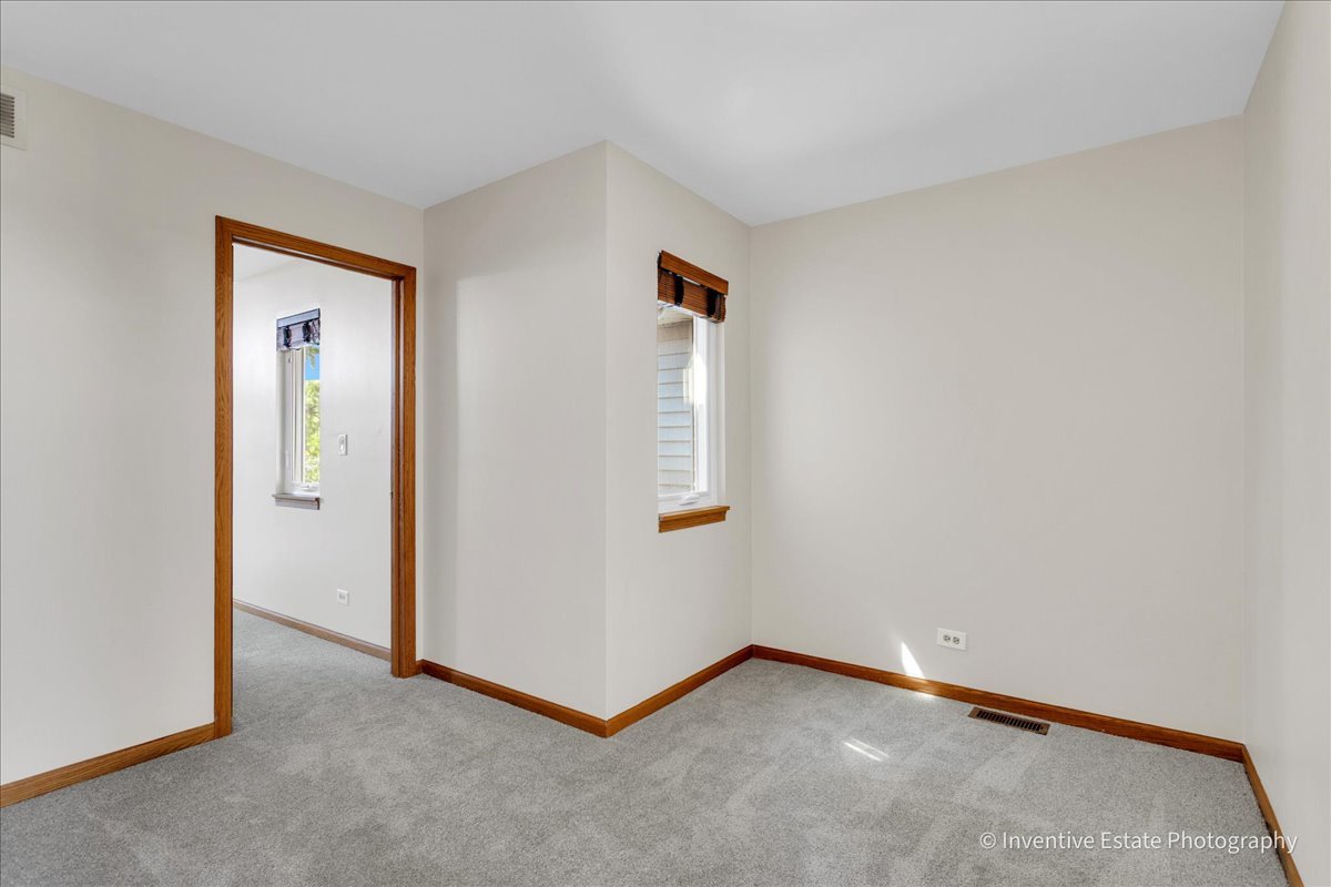8304 Highpoint Circle #B, Darien, IL 60561