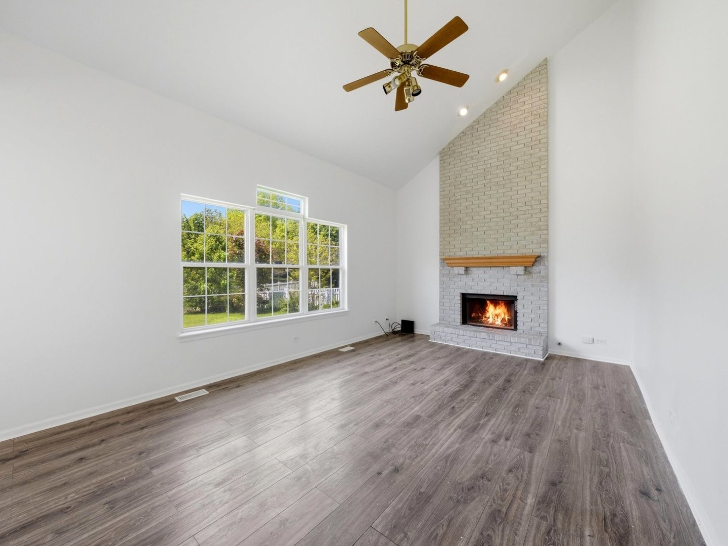 225 Parkside Lane, Oswego, IL 60543