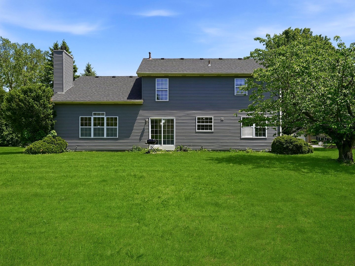 225 Parkside Lane, Oswego, IL 60543
