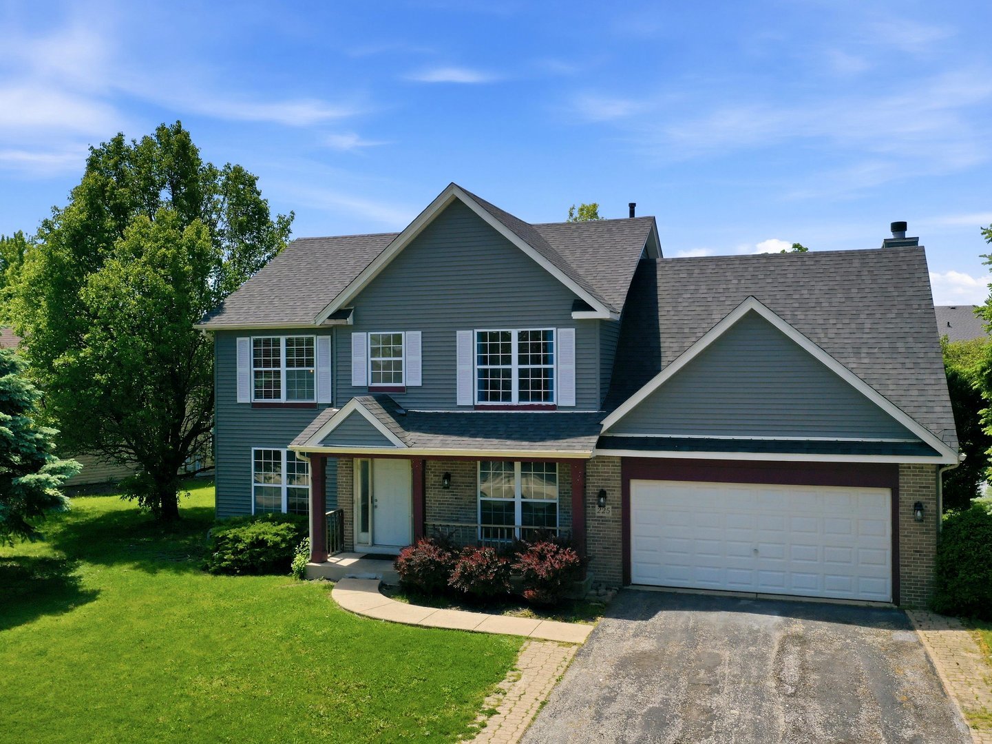 225 Parkside Lane, Oswego, IL 60543