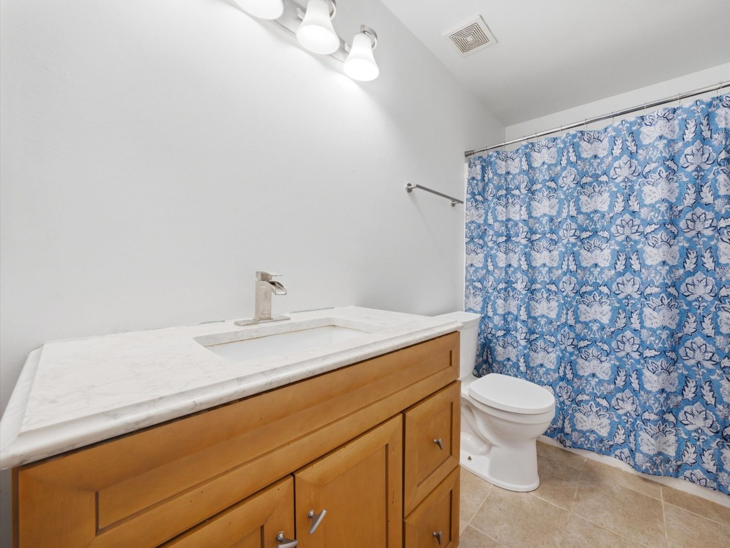 225 Parkside Lane, Oswego, IL 60543