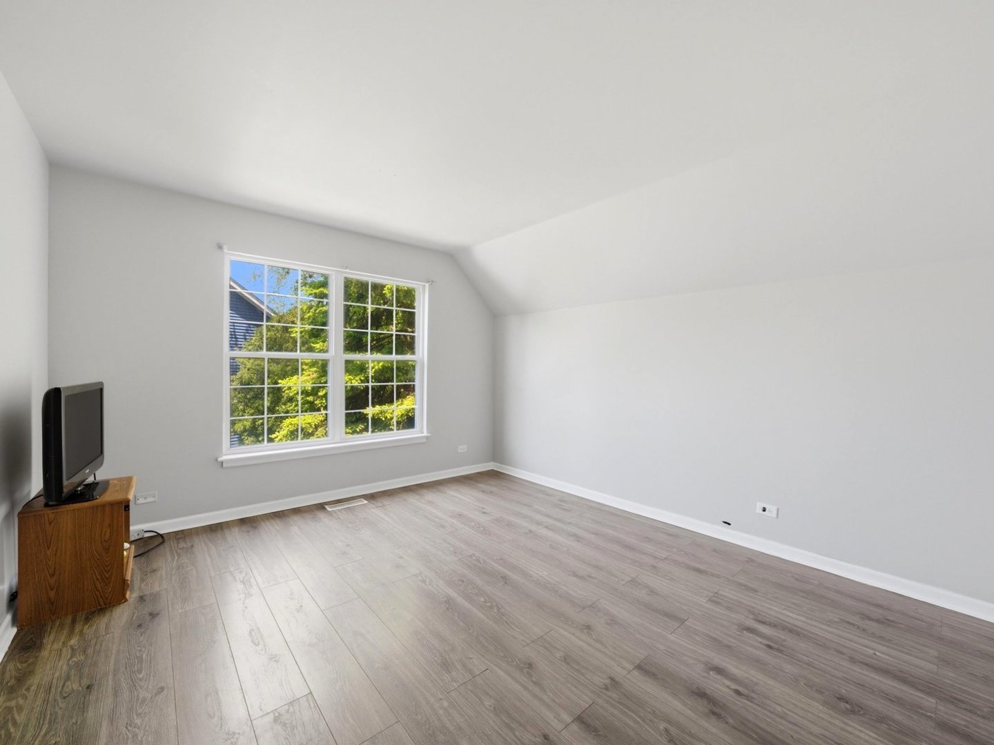 225 Parkside Lane, Oswego, IL 60543