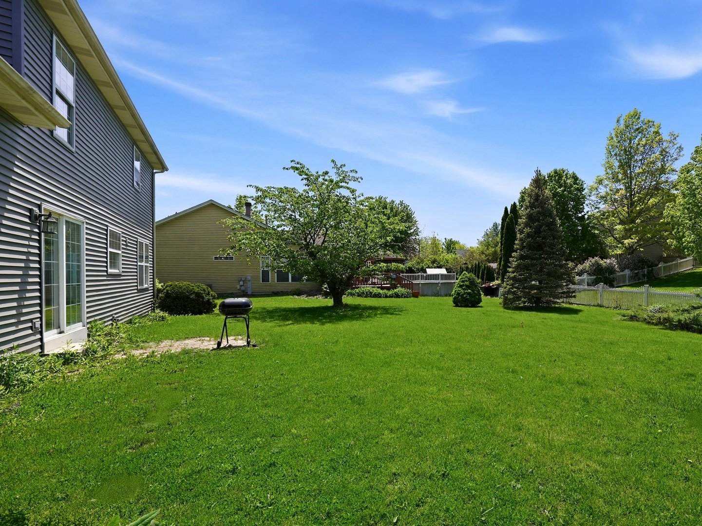 225 Parkside Lane, Oswego, IL 60543