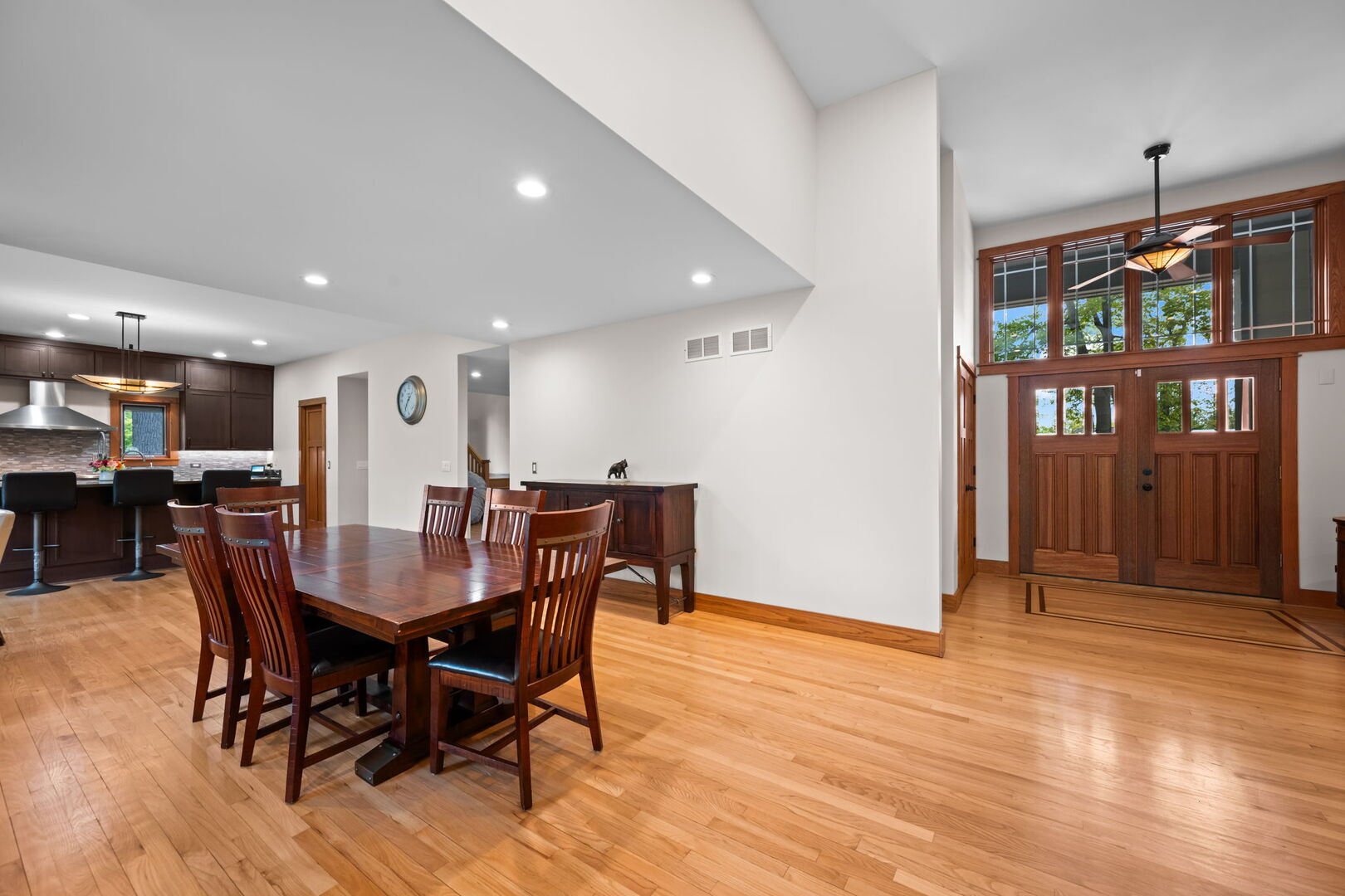23W212 Blackcherry Lane, Glen Ellyn, IL 60137