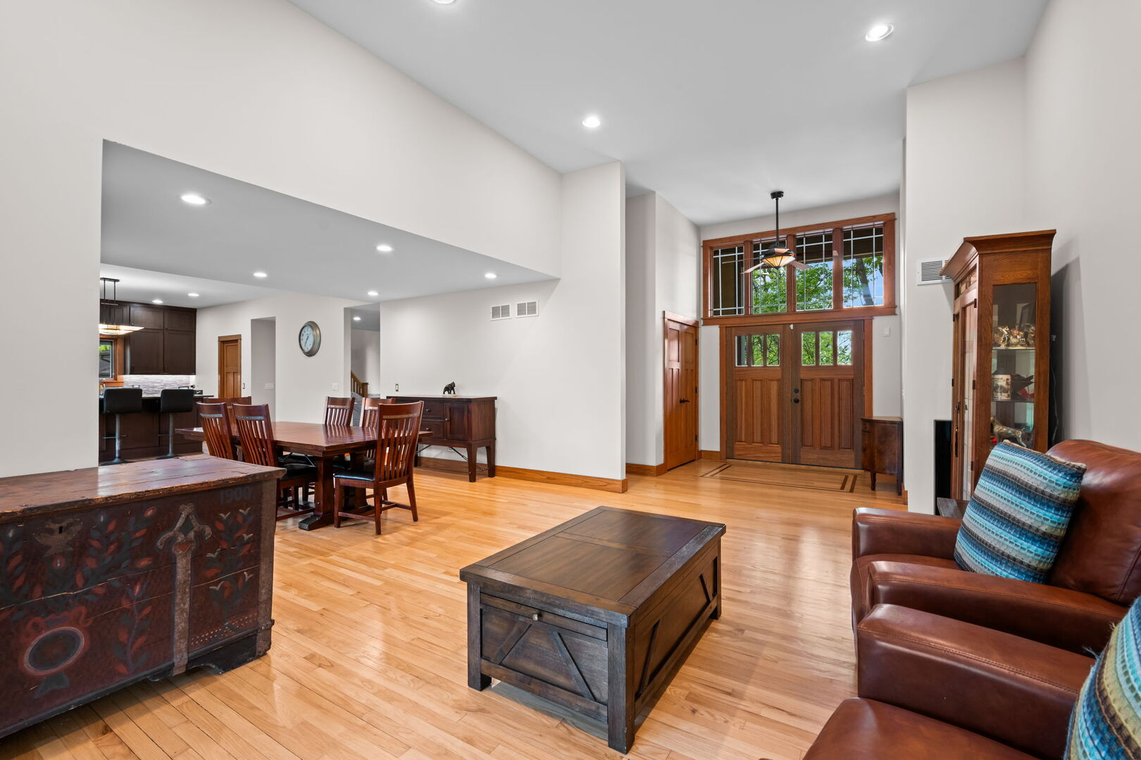 23W212 Blackcherry Lane, Glen Ellyn, IL 60137