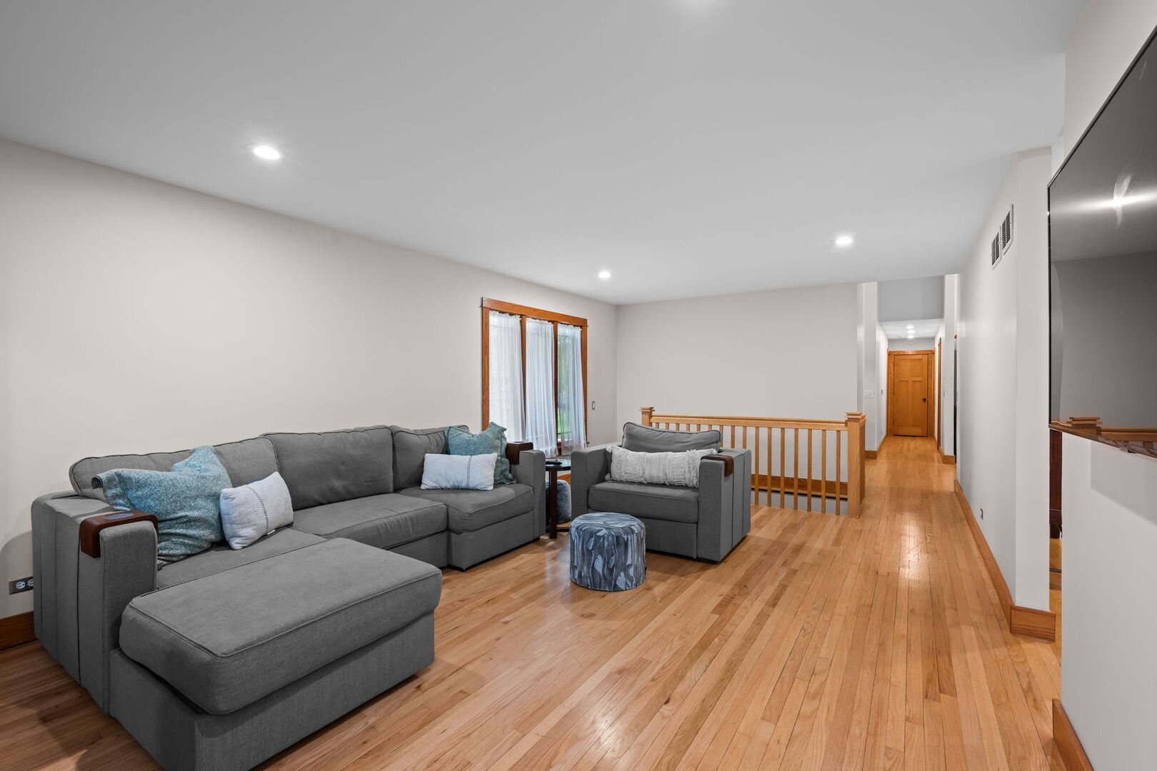 23W212 Blackcherry Lane, Glen Ellyn, IL 60137