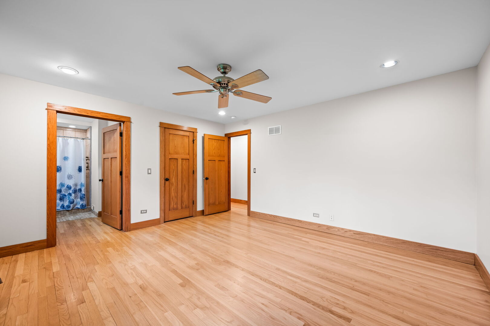 23W212 Blackcherry Lane, Glen Ellyn, IL 60137