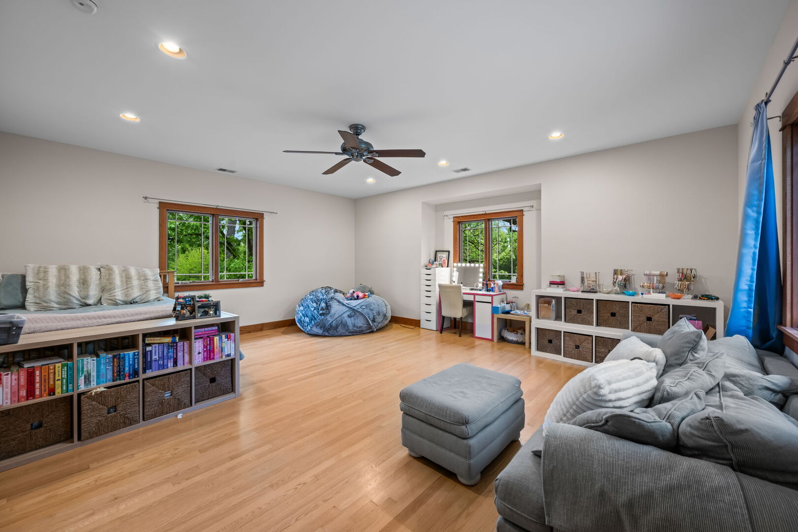 23W212 Blackcherry Lane, Glen Ellyn, IL 60137