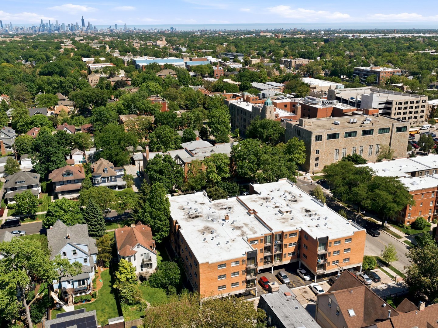 333 S EAST Avenue #306, Oak Park, IL 60302