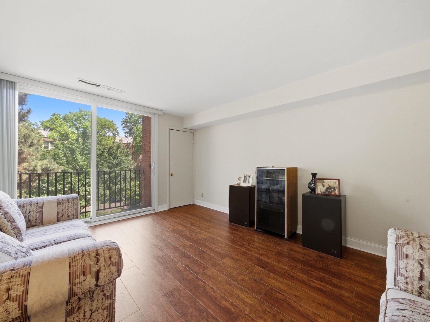 333 S EAST Avenue #306, Oak Park, IL 60302